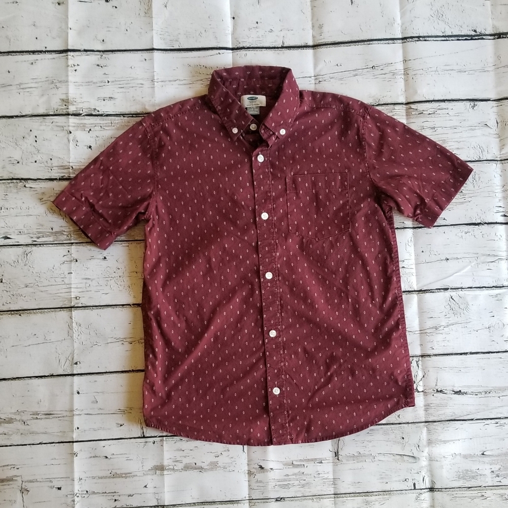 Button down short sleeve shirt